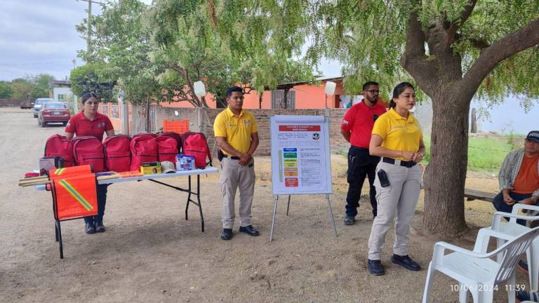 Vecinos de El Recreo, Mazatlán, integran Brigada Comunitaria de primeros respondientes