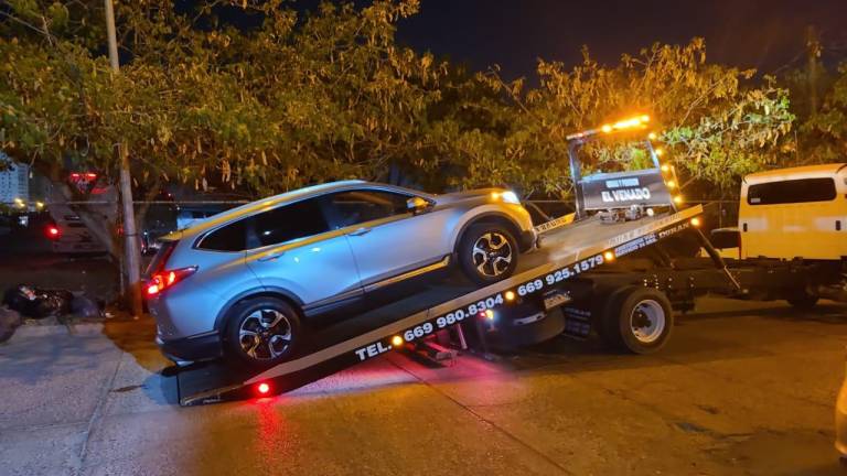 Uno de los vehículos robados que fue recuperado en Mazatlán.