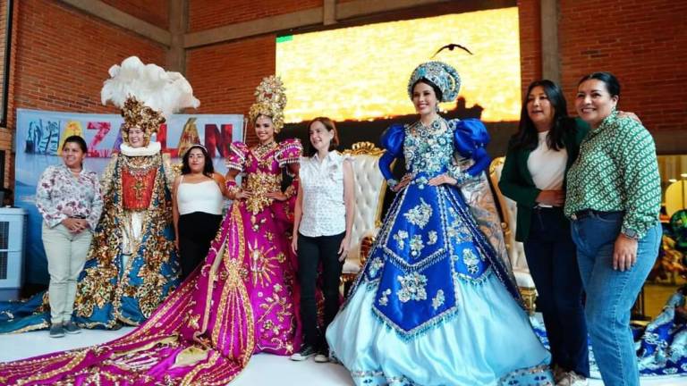 Los reyes del Carnaval participan en la gira por el Bajío Mexicano promoviendo las tradiciones y gastronomía sinaloense.