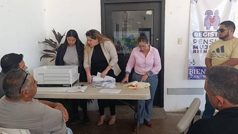 Por ahora, los trabajadores se mantendrán afuera de la Presidencia Municipal.