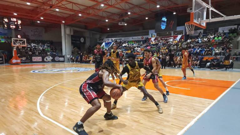 Acaricia triunfo Piratas Basketball, pero al final se le escapa