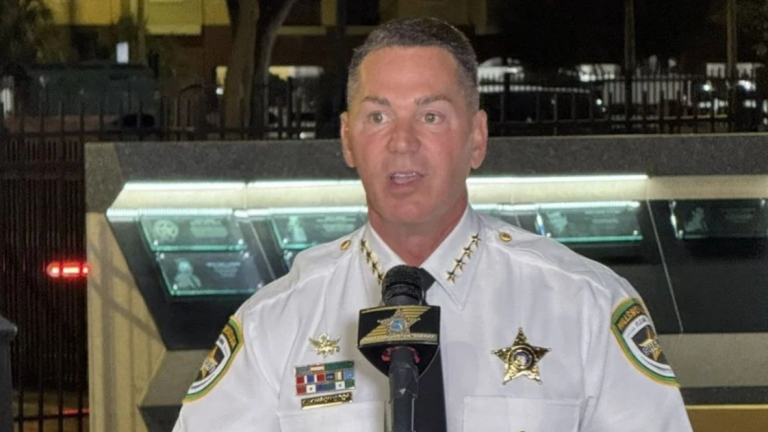 Sheriff Chad Chronister ha trabajado en la Oficina del Sheriff del Condado de Hillsborough, en Florida.