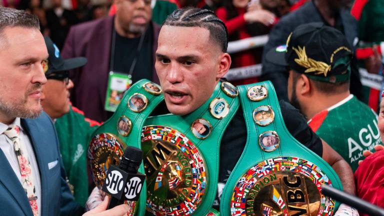 David Benavidez quiere sí o sí un combate ante Saúl “Canelo” Álvarez.