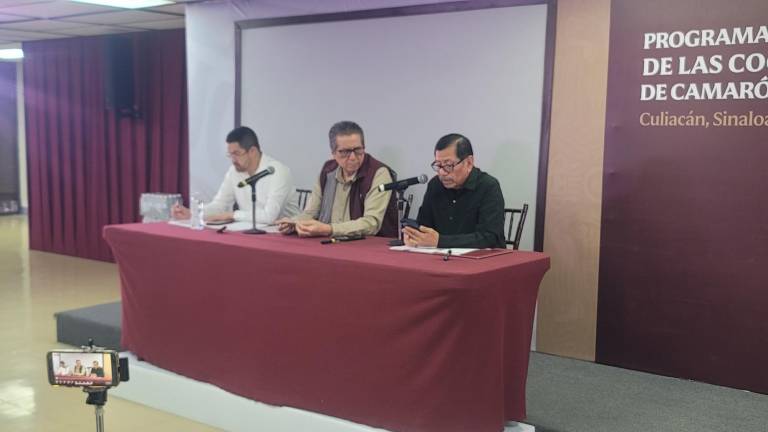 Conferencia de autoridades estatales sobre la violencia en Sinaloa.