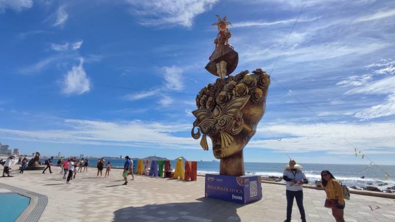 Alegoría de Época está ubicado en Avenida del Mar y Rafael Buelna, en Mazatlán.