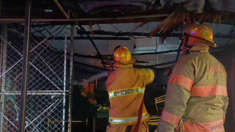 La noche del viernes, por una chispa, el negocio se incendió.