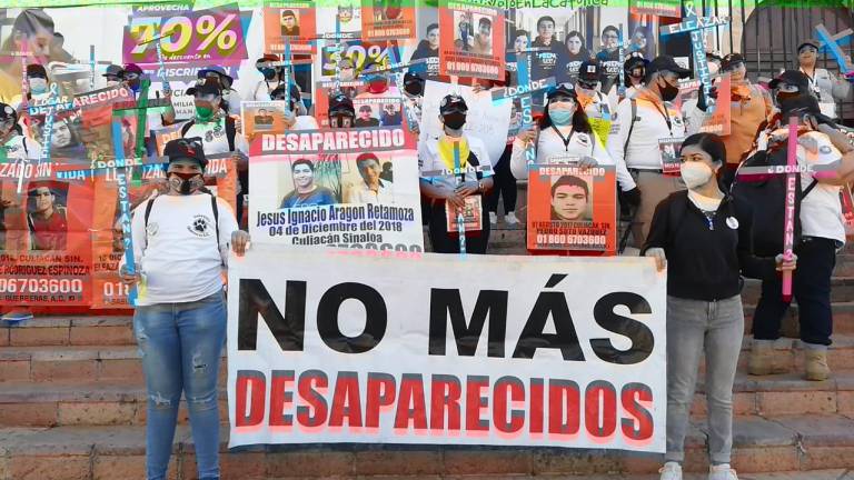 Rastreadoras protestan en Culiacán para exigir que vuelvan con vida sus desaparecidas y desaparecidos