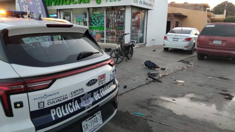 Hombres armados agreden a motociclista y dejan dos heridos, en Culiacán