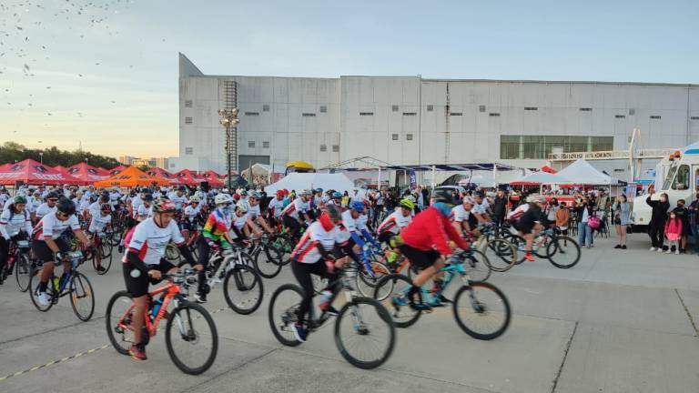 Multitudinaria participación en la edición 11 del Ciclotour Mazatlán