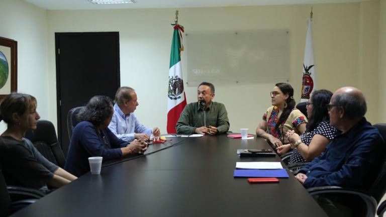 Autoridades dan a conocer a ganador del certamen.