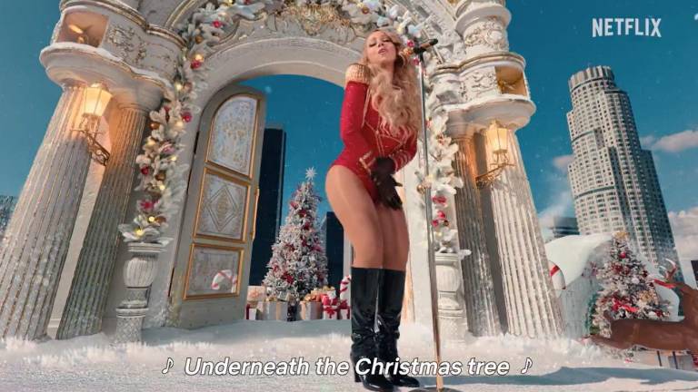 Da Mariah Carey el ‘kickoff’ con su tradicional canción navideña