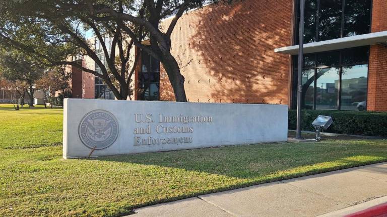 Instalaciones de un centro de detención de migrantes en Dallas, Texas.