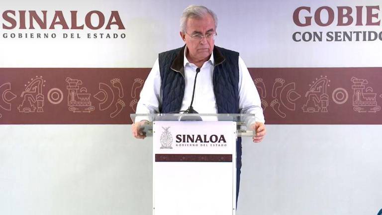 El Gobernador Rubén Rocha Moya, en la conferencia semanera.