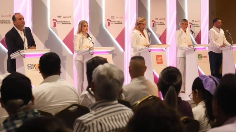 Se confrontan candidatos a la Alcaldía de Mazatlán en el debate del IEES