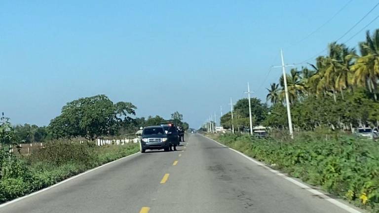 Un hombre de la comunidad de Palmito del Verde, en Escuinapa, fue encontrado asesinado a balazos en la carretera a Teacapán.