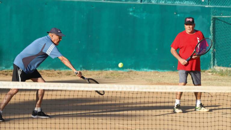 La victoria de Jorge Celis y Conce Valdés marca el inicio del Torneo de Tenis Dobles “D” en Racquet Club Las Gaviotas.