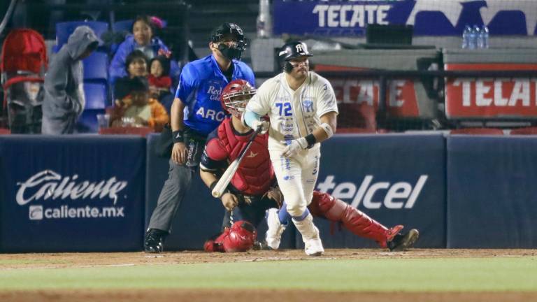 Sultanes pinta la Navidad con triunfo sobre Águilas en entradas extras