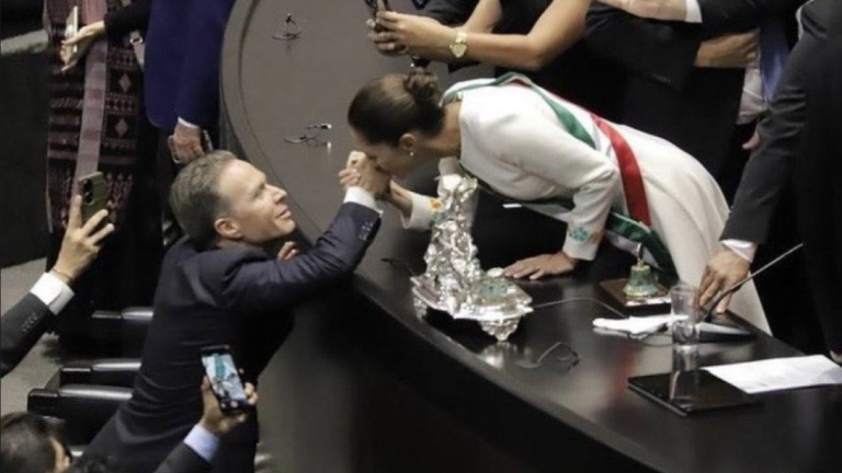 Saludo de la Presidenta Claudia Sheinbaum Pardo al Senador del PVEM, Manuel Velasco Coello.