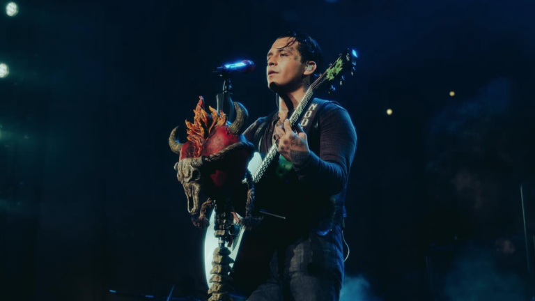 Christian Nodal.