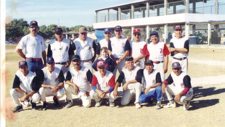 Gilberto Cárdenas Álvarez, una vida dedicada a la familia y al beisbol