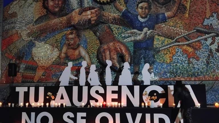 Plasman nombres de víctimas de crisis de violencia en el memorial ‘Tu ausencia no se olvida’, en Culiacán