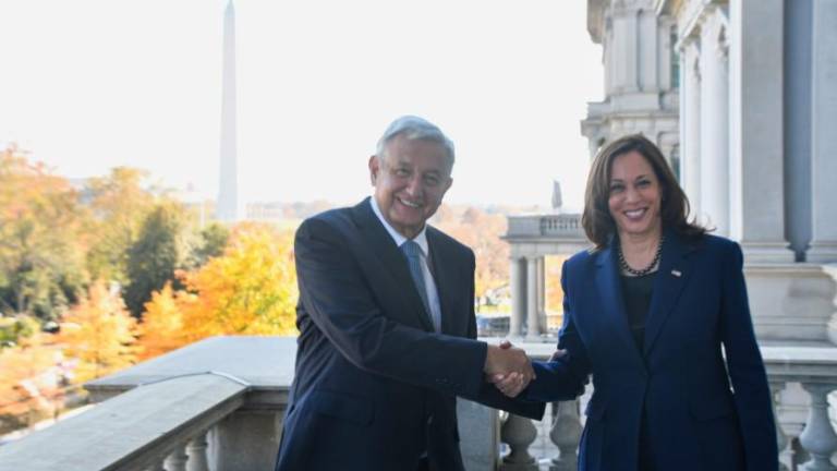 AMLO se reúne con Kamala Harris, previo a reunión con Biden