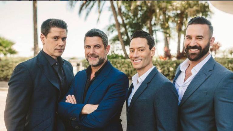 Il Divo cuenta con un nuevo integrante, el barítono mexicano-americano Steven Labrie.