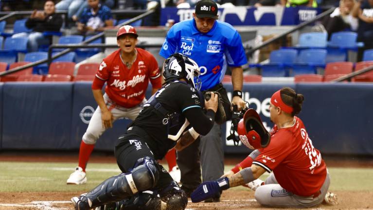 Venados apalean y barren a Sultanes en Monterrey