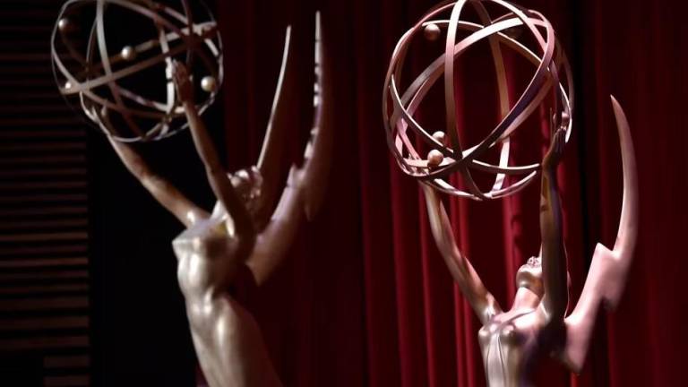 Este lunes 15 de enero, la reorganizada temporada de premios continúa con los Emmy.