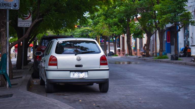 La falta de cobertura de seguro expone a los automovilistas a mayores riesgos, especialmente en el contexto de la actual crisis de seguridad en Sinaloa.