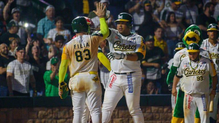 Yasmani Tomás conectó jonrón de tres carreras para Cañeros de Los Mochis.