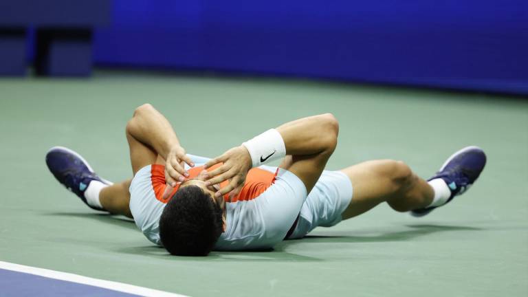 Carlos Alcaraz donó los tenis para una buena causa.