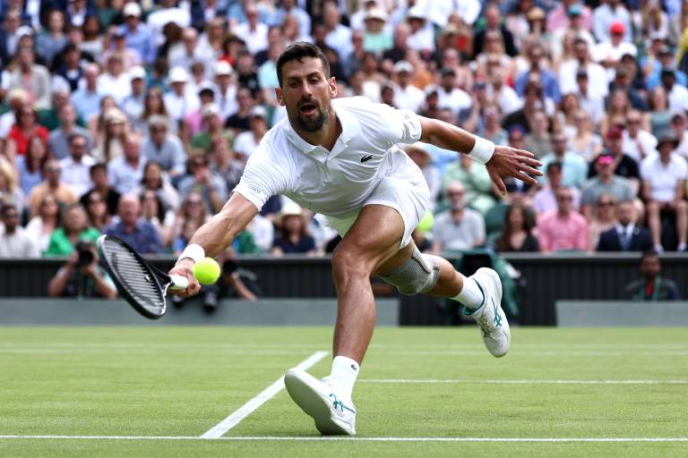 Djokovic aprieta los dientes ante Fearnley en Wimbledon