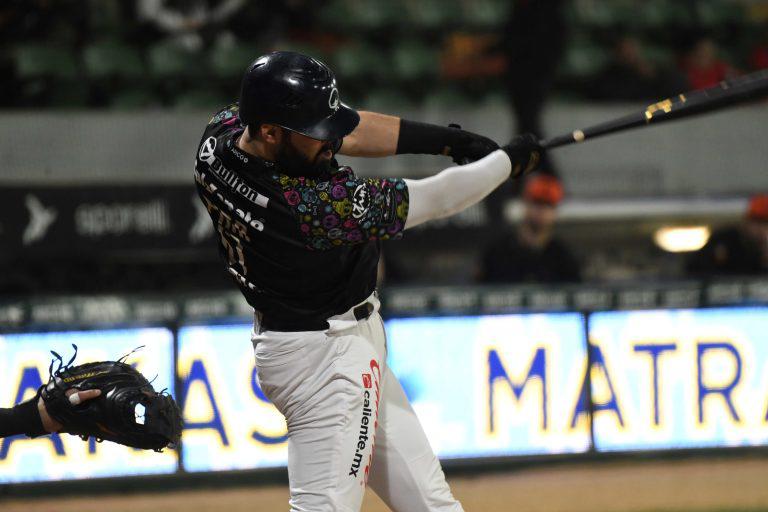 $!Jorge Pérez tira juego completo y para en seco y con blanqueada a Naranjeros