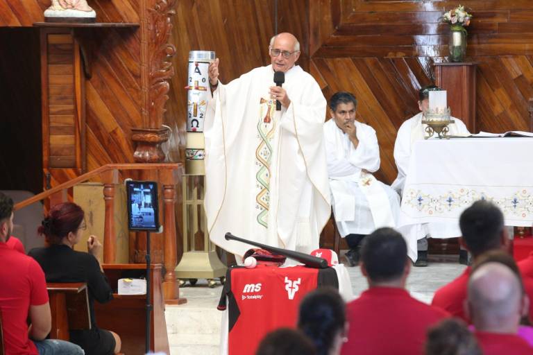 Venados de Mazatlán bendice su camino en la nueva temporada