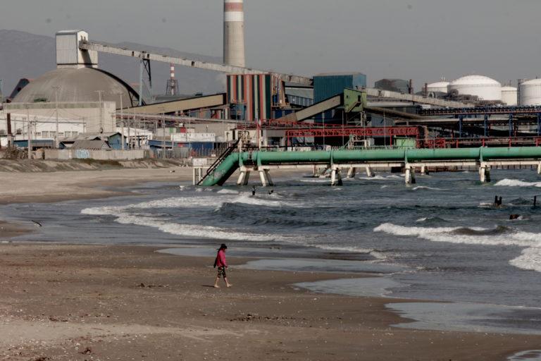 $!Vista del parque industrial desde la playa de Ventanas.