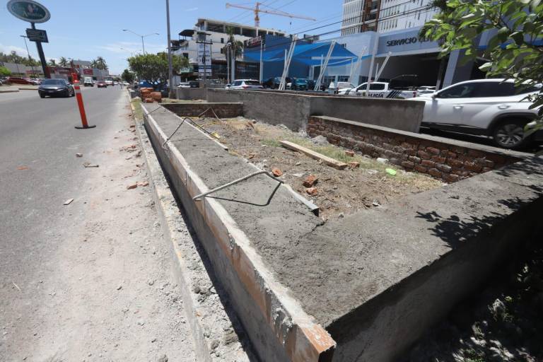 Con jardineras o sin jardineras, la Avenida Reforma en Mazatlán se va a inundar igual: Alcalde