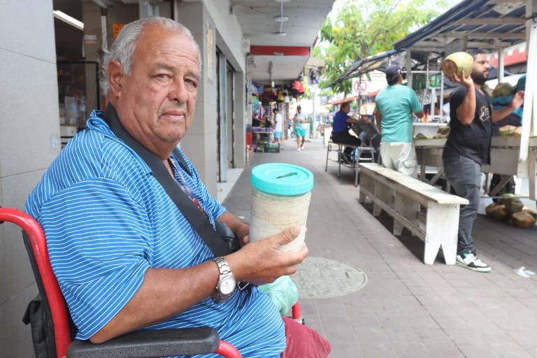 Jorge ‘Zurdo’ Páez vive de la buena caridad de los ciudadanos mazatlecos