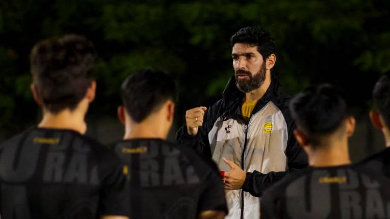 Sebastián Abreu y Dorados buscarán llegar a la Liguilla.