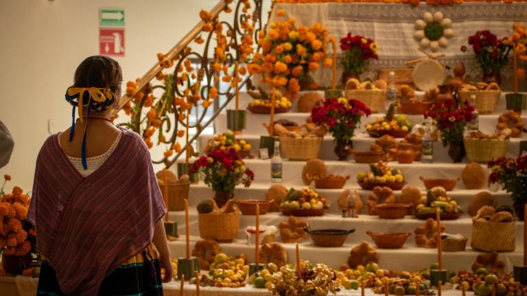 ONU se suma a la tradición popular mexicana con ofrendas por la vida y la paz