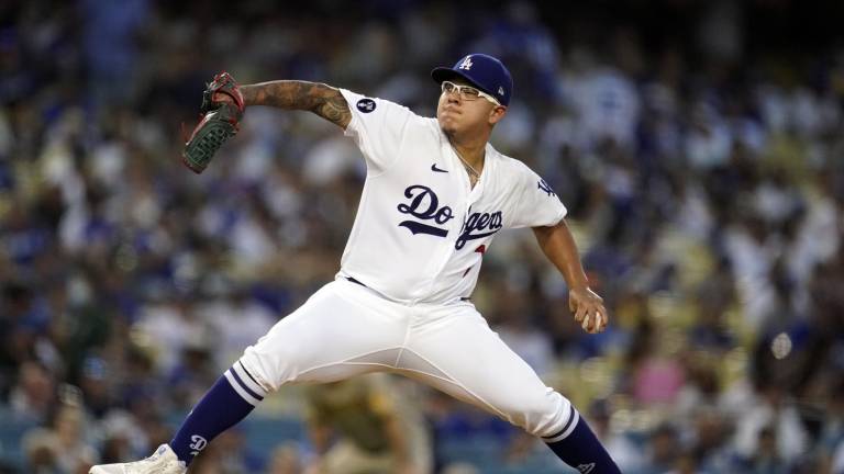 Julio Urías tiene las puertas abiertas en la LMP, dice Carlos Manrique.