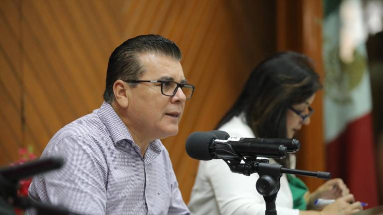 El Alcalde Édgar González ve un sesgo político en el tema del recurso de amparo promovido por Alonso Puerto, dueño de Azteca Lighting.