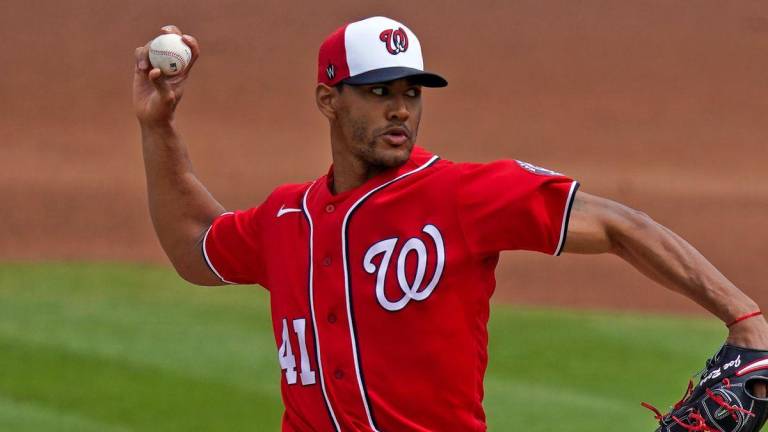 Filis refuerza bullpen con contrato de 4 mdd y 1 año para relevista Joe Ross