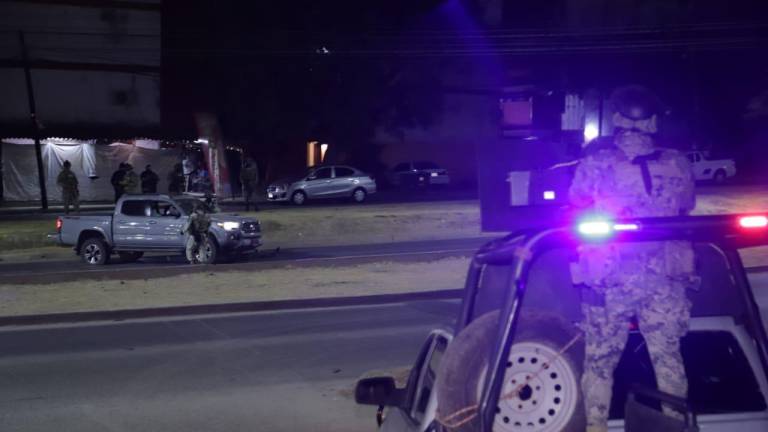 Disparan contra personal militar; cierran la avenida Clouthier frente a El Conchi en Mazatlán