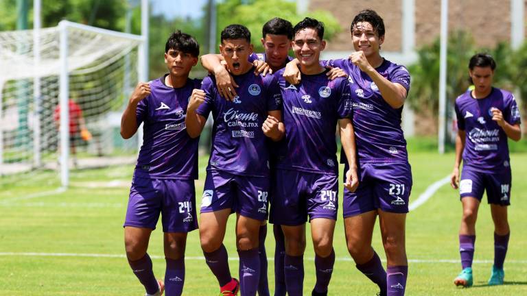 Los Cañoneros Sub 19 se quedan con el triunfo ante La Franja.