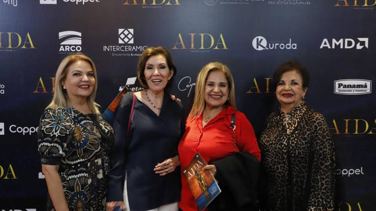 Viven sinaloenses una historia de amor con ‘Aída’