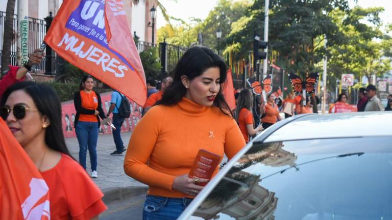 En Culiacán, los volantes se distribuyeron sobre el primer cuadro.