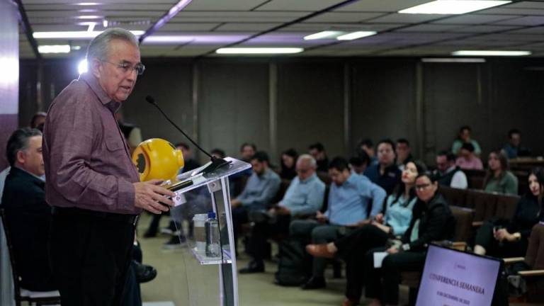 Rubén Rocha Moya, Gobernador de Sinaloa, habla de los despidos al interior de la UAS.