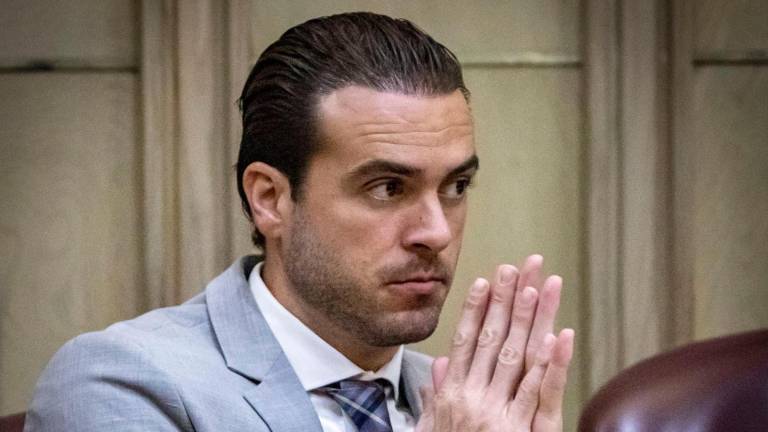 Pablo Lyle continúa sin escuchar su sentencia, después de haber sido declarado culpable de homicidio involuntario.