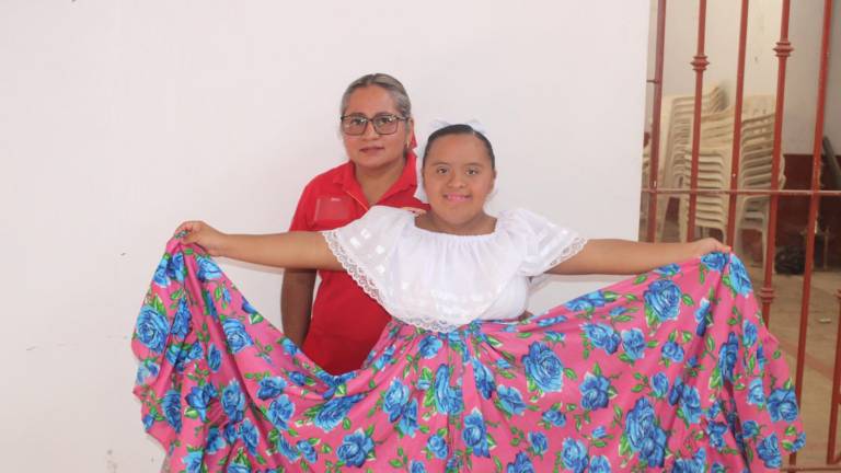 Estefanía ha enseñado a su madre, María Verónica, el camino a seguir con el síndrome de Down.